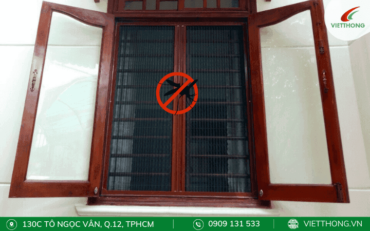 Sử dụng cửa lưới chống muỗi bảo vệ gia đình bạn