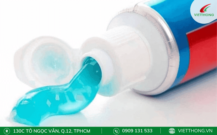 Kem đánh răng giúp giảm cảm giác ngứa tại vùng bị kiến lửa cắn