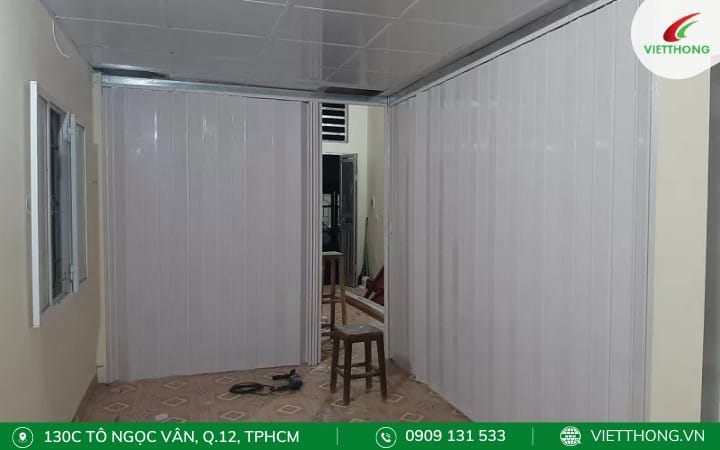 Vách ngăn nhựa PVC ngăn phòng đơn giản