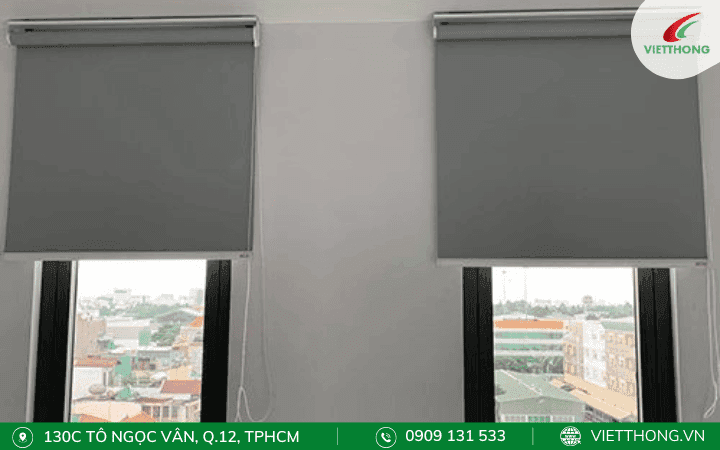 Rèm cuốn chống năng cho văn phòng